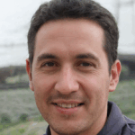 Dr. Andrés Flores